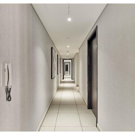 Апартаменты Bnbme - Boulevard Heights Дубай Экстерьер фото